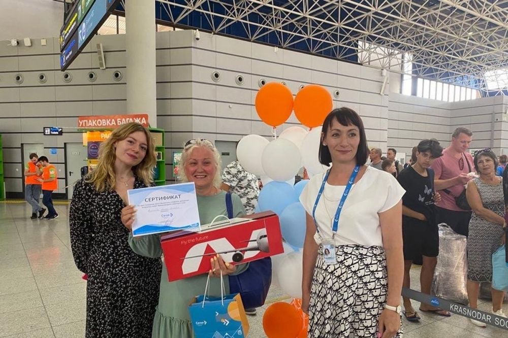 Миллионного пассажира Nordwind поздравили в аэропорту Сочи