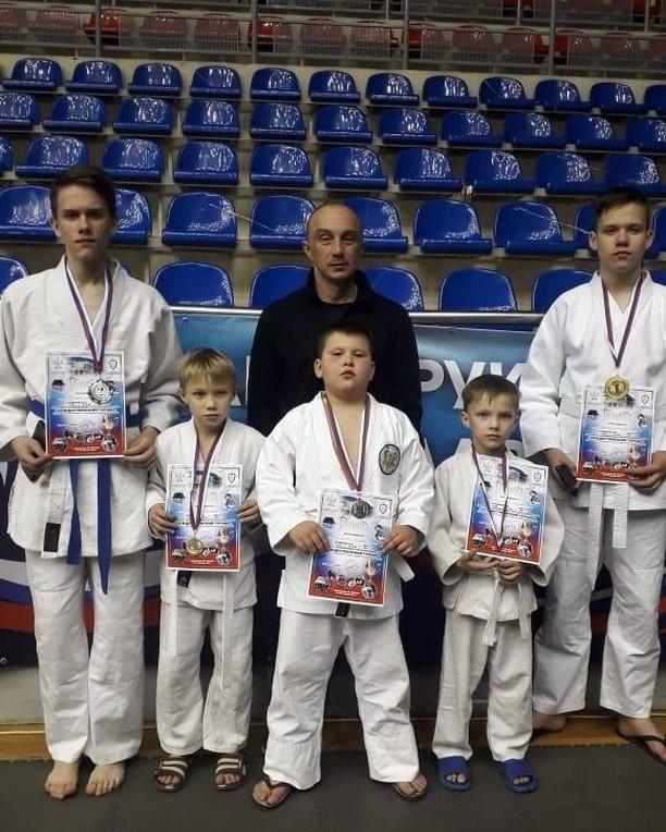 Спортсмены из первой школы достойно представили Усть-Лабинск на рукопашном турнире