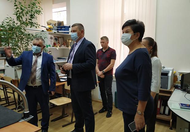 Сергей Запорожский посетил социально-педагогический колледж