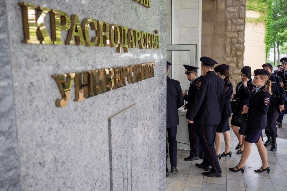 Устьлабинцам напомнили, как поступить в Краснодарский университет МВД России