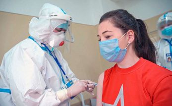Российский Минздрав назвал первых получателей вакцины от COVID-19 Российский Минздрав назвал первых получателей вакцины от COVID-19