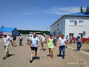 В АГРОХОЛДИНГЕ ПОБЫВАЛИ ПАРТНЕРЫ ИЗ ГЕРМАНИИ В АГРОХОЛДИНГЕ ПОБЫВАЛИ ПАРТНЕРЫ ИЗ ГЕРМАНИИ