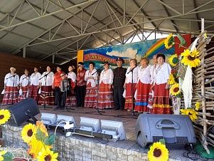 «ГУЛЯЙ, КАЗАК!» НА УСТЬ-ЛАБИНСКОЙ КРЕПОСТИ «ГУЛЯЙ, КАЗАК!» НА УСТЬ-ЛАБИНСКОЙ КРЕПОСТИ