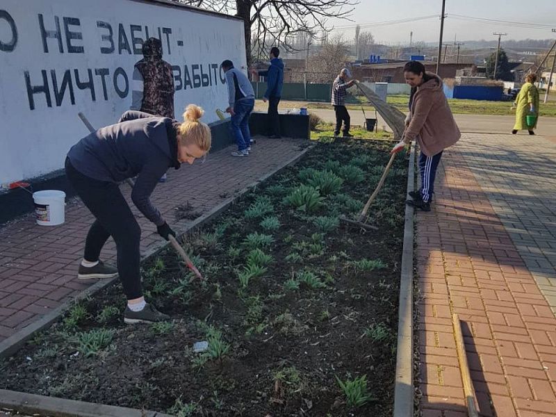 Мемориал воинам отреставрировали в Ленинском поселении Мемориал воинам отреставрировали в Ленинском поселении