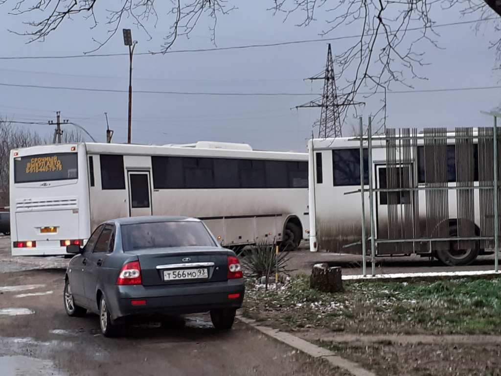 Автобусы на территории МБУ.jpg