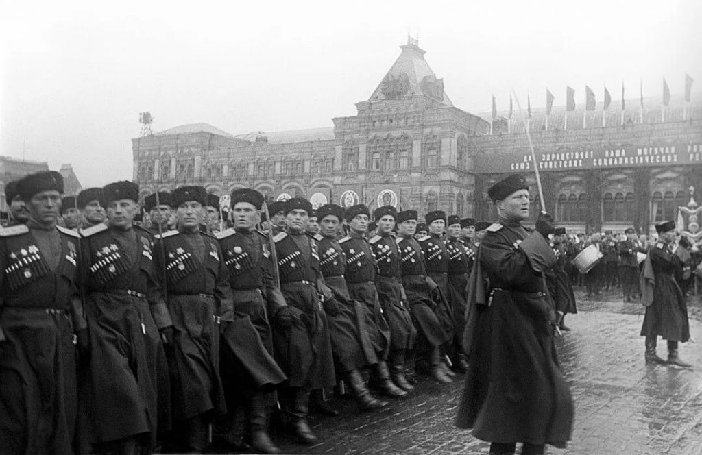 Казаки на первом Параде Победы - 24 июня 1945 год