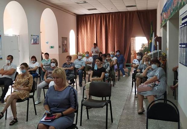 Встреча жителей района с властями