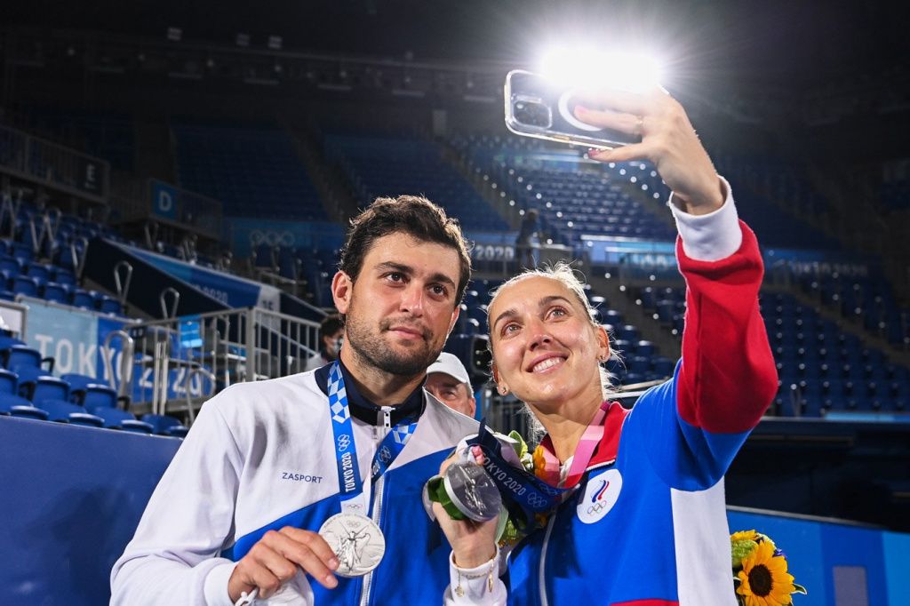 elena-vesnina-i-aslan-karacev_16278254381272251075.jpg