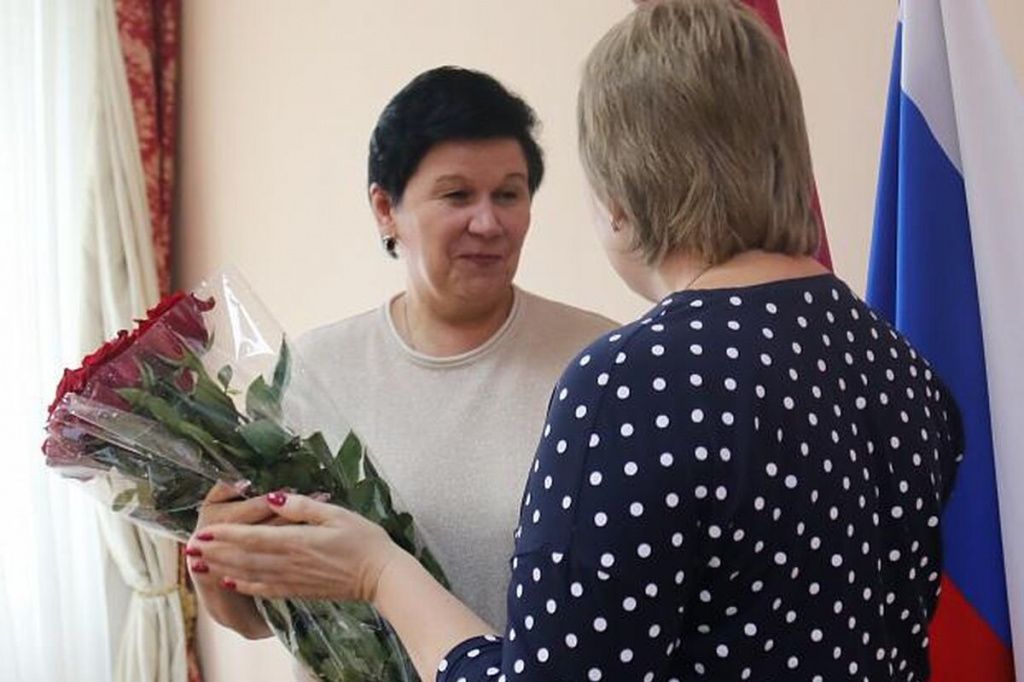 Наталью Маркину поздравили с праздником