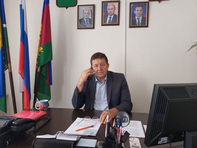 Глава Двубратского Александр Клементьев.jpg Глава Двубратского Александр Клементьев.jpg