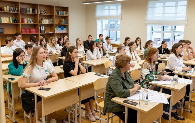 Ученики Первого университетского лицея в Усть-Лабинске