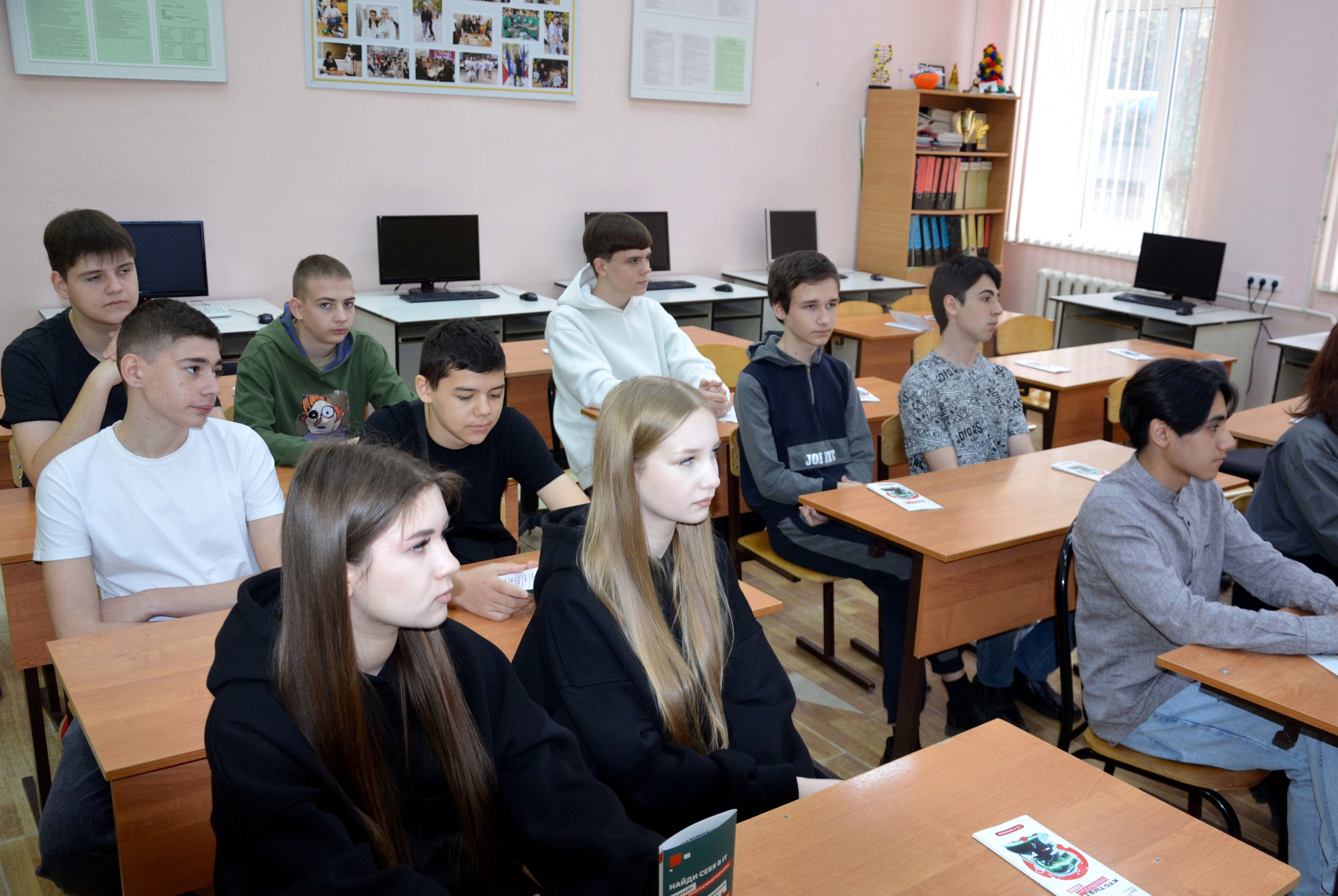 гости Дня открытых дверей в УСПК