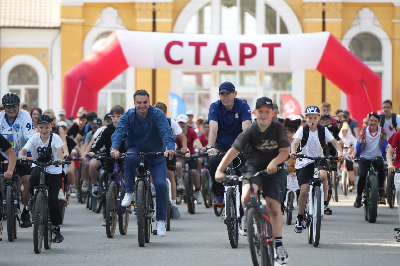 старт казачьего велопробега в Усть-Лабинске