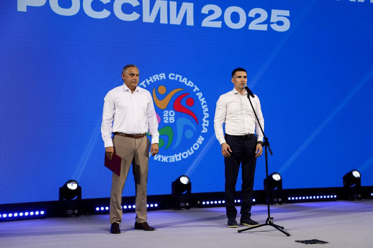 Министр физической культуры и спорта Краснодарского края Серафим Тимченко на церемонии открытия VI летней Спартакиады молодёжи России
