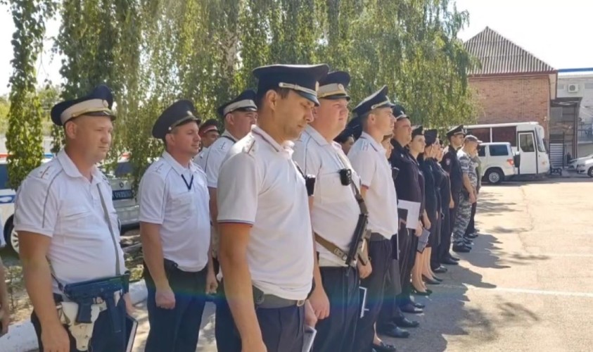 Инструктаж личного состава перед началом операции «Правопорядок»