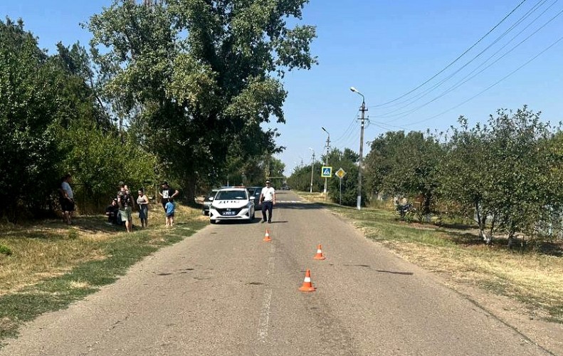 Патруль ДПС на месте аварии
