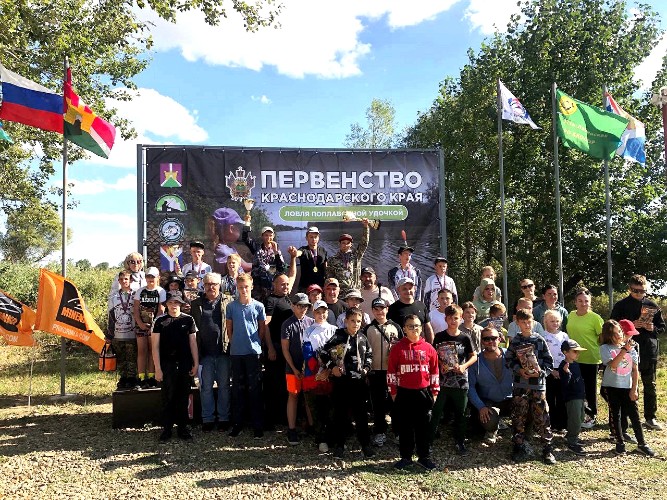 Участники соревнований после награждения