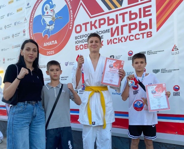 «Соколята» с наставником