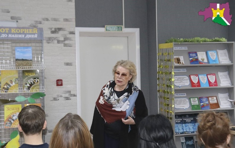Тамара Румяцева, президент Фонда «Вольное Дело-Юг» на презентации нового номера альманаха