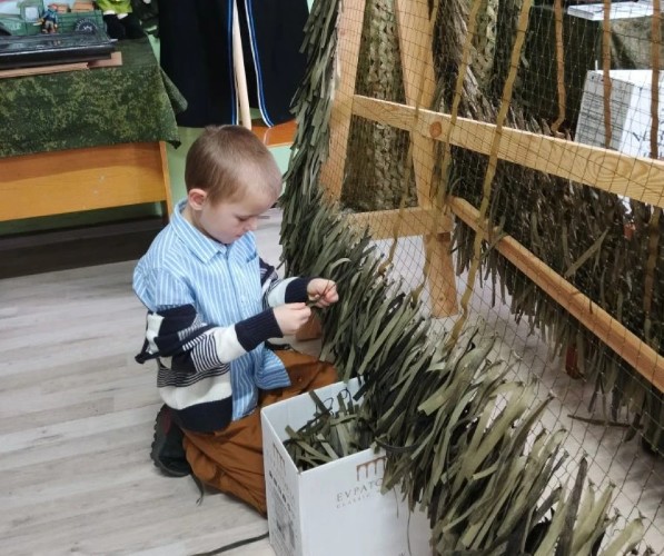 Плетение маскировочной сети