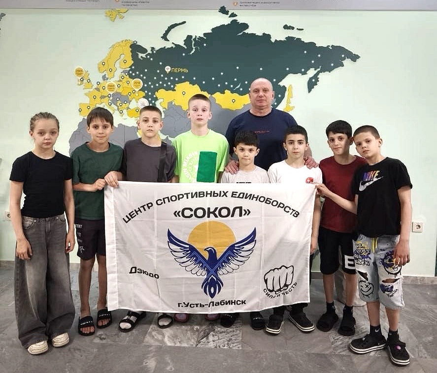 Юные спортсмены ЦСЕ «Сокол»