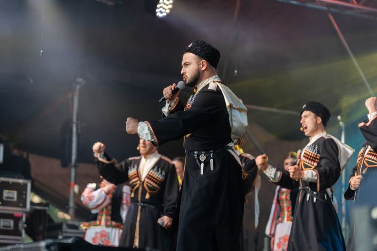 Казаки поют